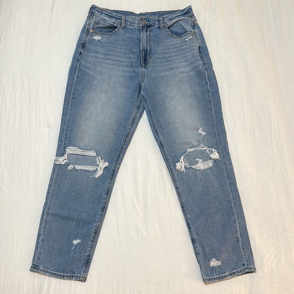 American Eagle Outfitters Denim - American Eagle Mom Jeans 12 Regular